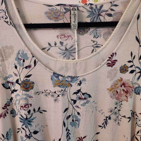 American Rag Cream Floral Short Sleeve Chiffon Overlay Shirt in Size 0X - Picture 3 of 12